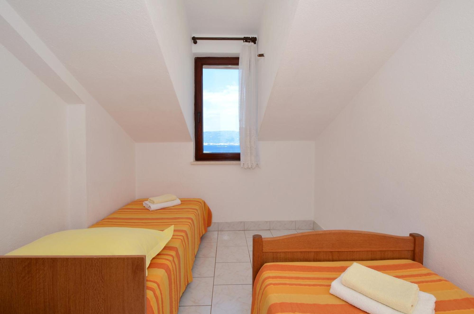 Apartments By The Sea Slatine, Ciovo - 12176 Room photo