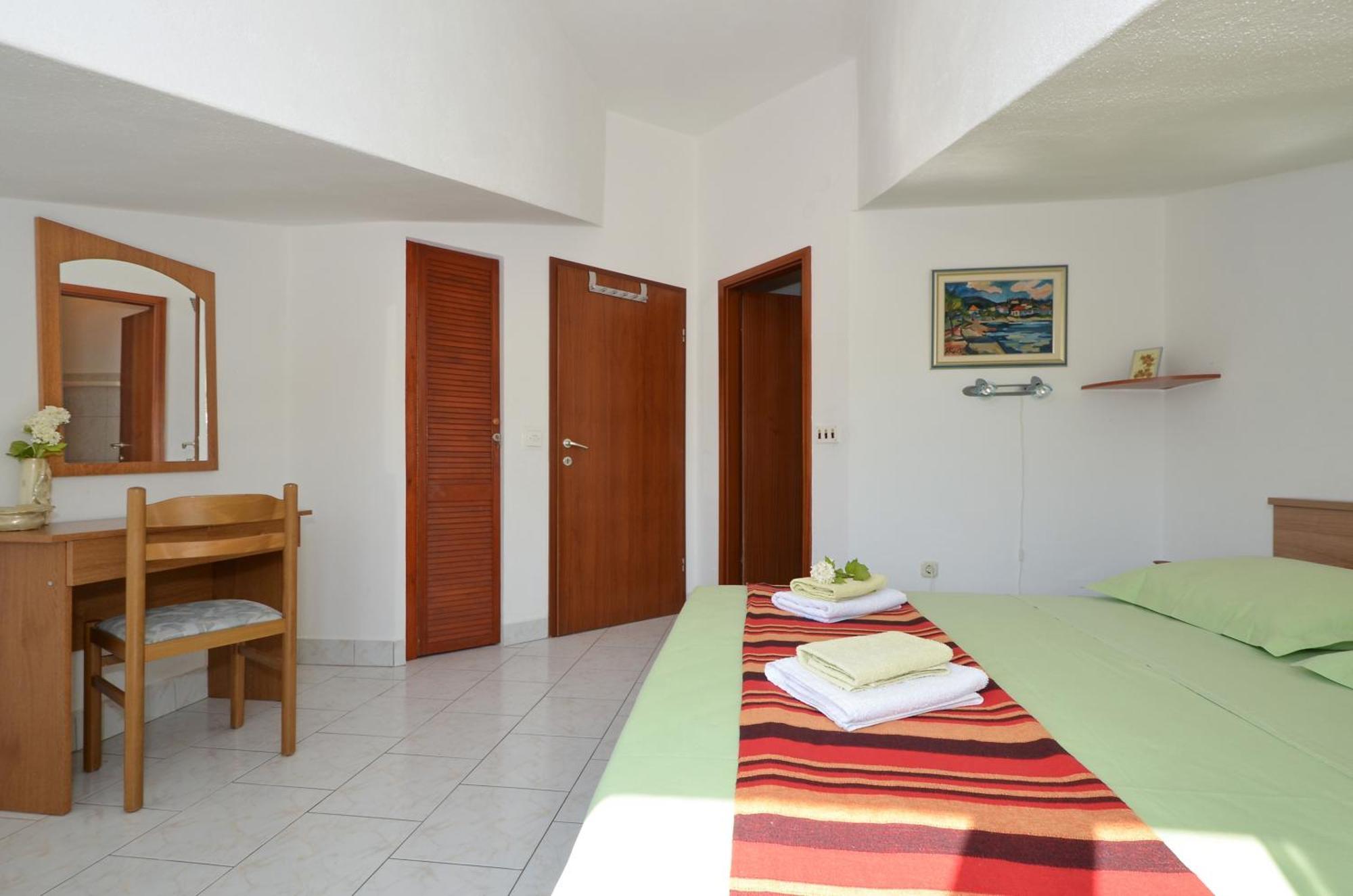 Apartments By The Sea Slatine, Ciovo - 12176 Room photo